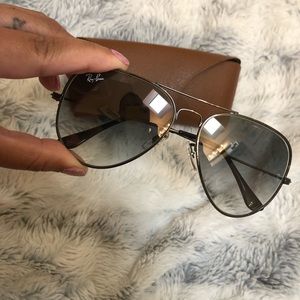 Womens Brand New Ray ban Sunglasses.
